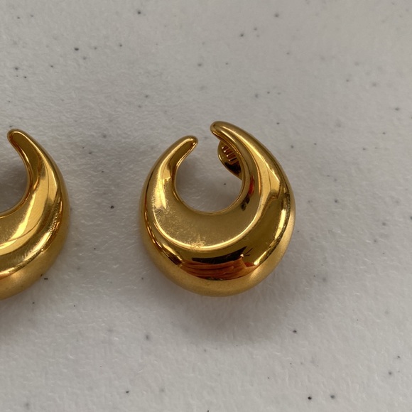 Vintage Gold Tone Crescent Monet Clip On Earrings - Picture 3 of 8